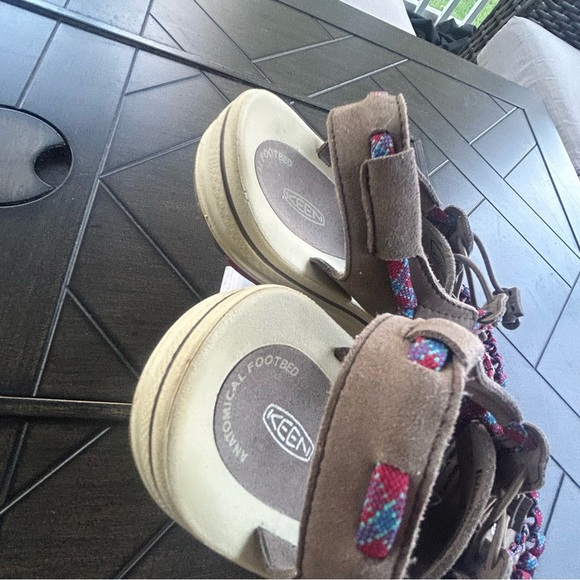 KEEN red and blue woven comfort contour sandals Men's US size 10 EU 43 flex zone - Picture 4 of 9